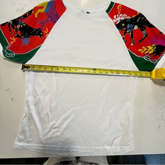 Tiffany & Tomato Womens White T-Shirt Size Medium Patterned Sleeve - Picture 7 of 7